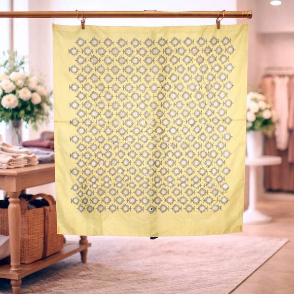 Adoronce Accessories - Vintage Adoronce Silk Scarf Yellow Graphic Medallion Pattern 31x34 – Hey Viv